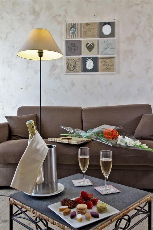 Logis Hotel Restaurant Le Lascaux Montignac-Lascaux Esterno foto